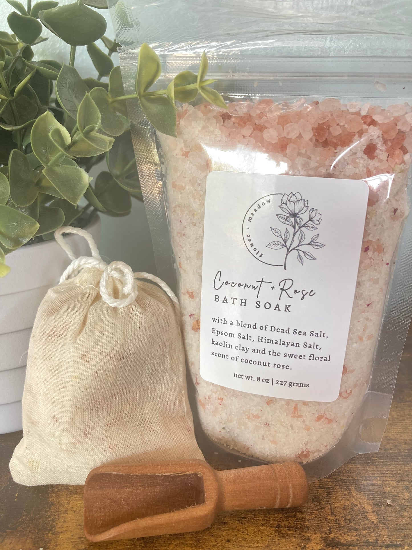 Relaxing Coconut Rose Bath Soak with Kaolin Clay
